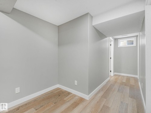 5421 22 Avenue, Edmonton, AB 
