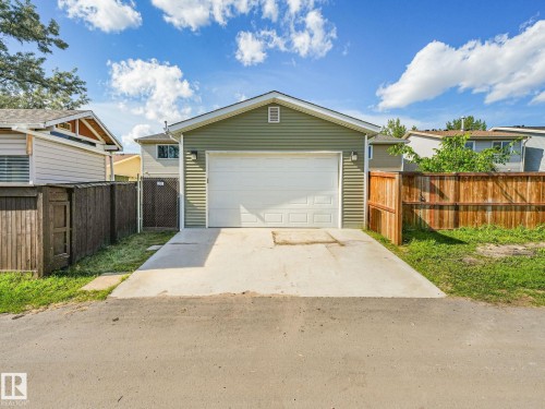 5421 22 Avenue, Edmonton, AB 