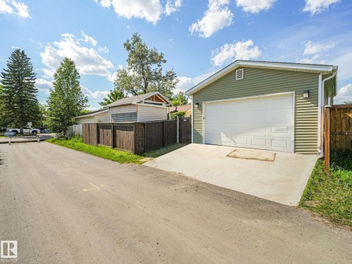 5421 22 Avenue, Edmonton, AB 