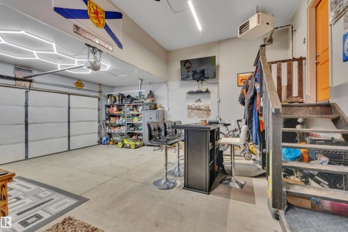 548 Reynalds Wynd, Leduc, AB - Indoor Photo Showing Garage