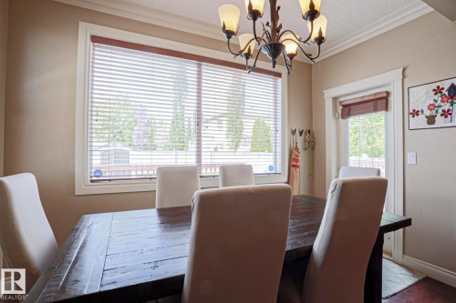 240 Henderson Link, Spruce Grove, AB - Indoor Photo Showing Dining Room