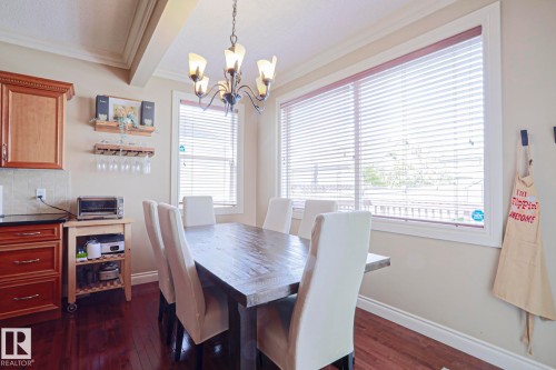 240 Henderson Link, Spruce Grove, AB - Indoor Photo Showing Dining Room