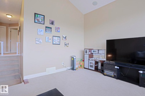 240 Henderson Link, Spruce Grove, AB - Indoor