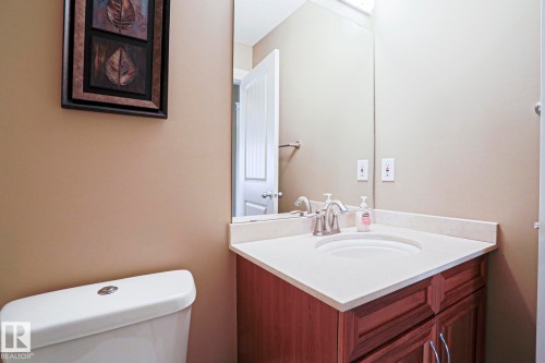 240 Henderson Link, Spruce Grove, AB - Indoor Photo Showing Bathroom