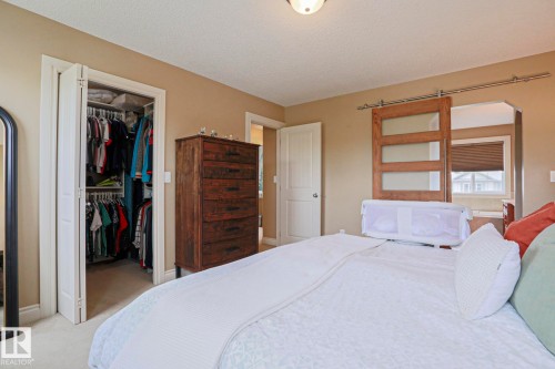 240 Henderson Link, Spruce Grove, AB - Indoor Photo Showing Bedroom
