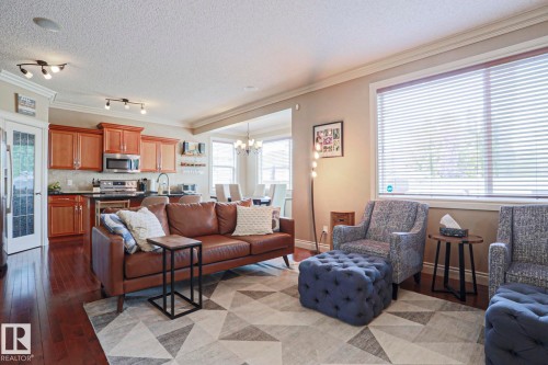 240 Henderson Link, Spruce Grove, AB - Indoor Photo Showing Living Room