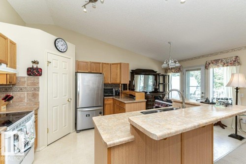 40 8 Dechene Road, Edmonton, AB 