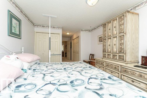40 8 Dechene Road, Edmonton, AB 