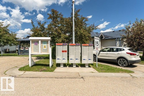 40 8 Dechene Road, Edmonton, AB 