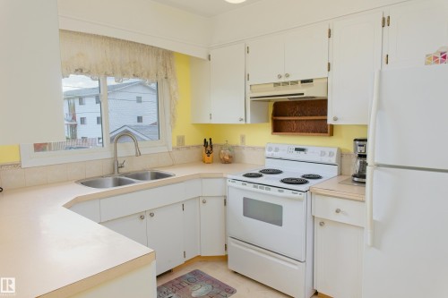 4906 43A Street, Barrhead, AB 