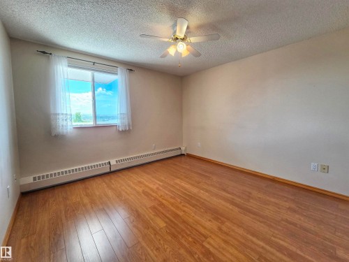 407 2011 137 Avenue, Edmonton, AB 