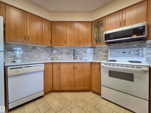 407 2011 137 Avenue, Edmonton, AB 