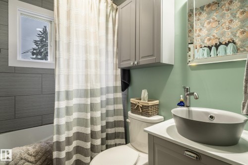 13007 124 Avenue, Edmonton, AB 