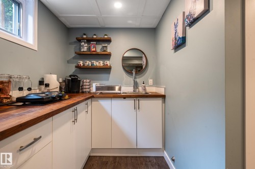 13007 124 Avenue, Edmonton, AB 