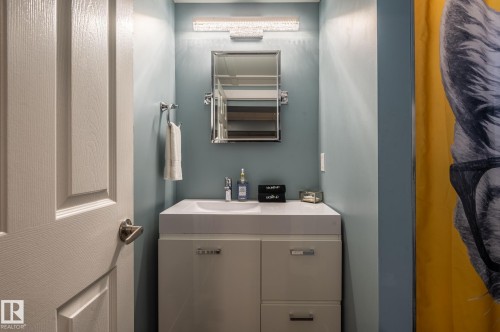13007 124 Avenue, Edmonton, AB 