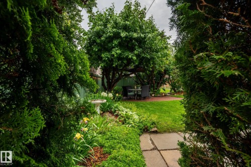 13007 124 Avenue, Edmonton, AB 
