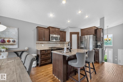 5204 159 Avenue, Edmonton, AB 