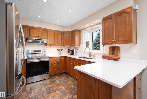 11028 11 Avenue, Edmonton, AB 