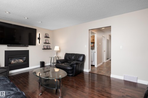 11028 11 Avenue, Edmonton, AB 
