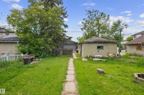 7516 106 Street, Edmonton, AB 