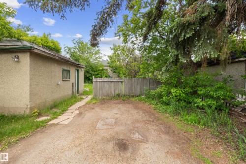 7516 106 Street, Edmonton, AB 