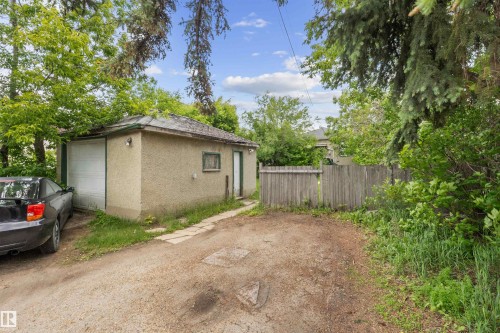 7516 106 Street, Edmonton, AB 