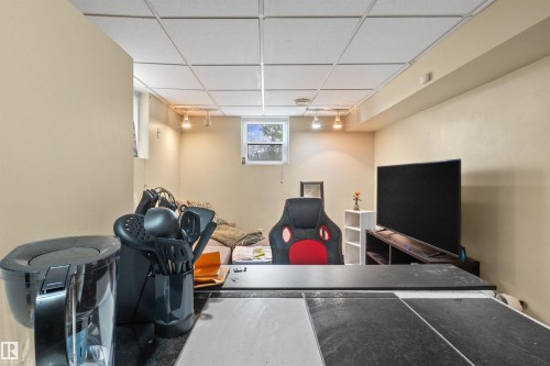 7516 106 Street, Edmonton, AB 
