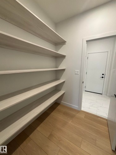1061 Goldfinch Way, Edmonton, AB 