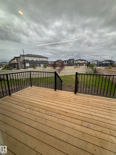1061 Goldfinch Way, Edmonton, AB 