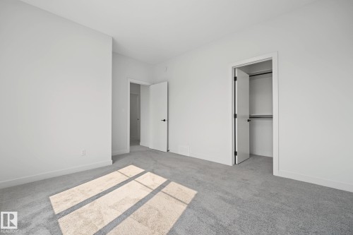 1061 Goldfinch Way, Edmonton, AB 