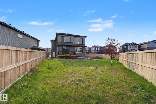 1061 Goldfinch Way Nw, Edmonton, AB - Outdoor With Backyard