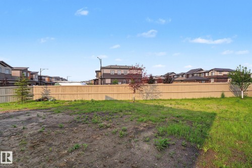 1061 Goldfinch Way Nw, Edmonton, AB - Outdoor