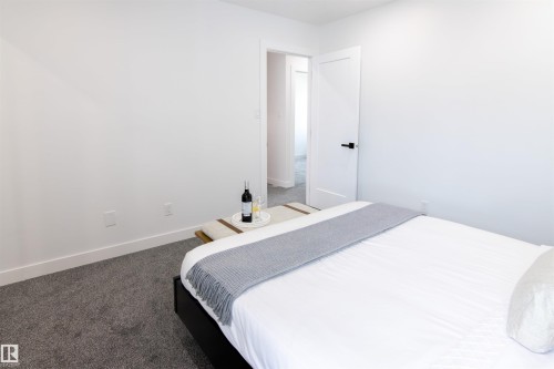 33 15710 Beaumaris Road, Edmonton, AB 