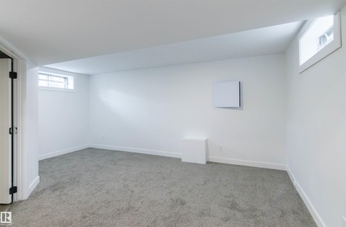 33 15710 Beaumaris Road, Edmonton, AB 