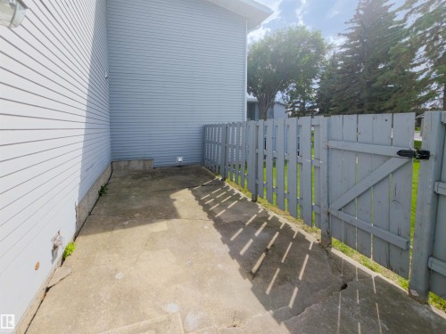 33 15710 Beaumaris Road, Edmonton, AB 