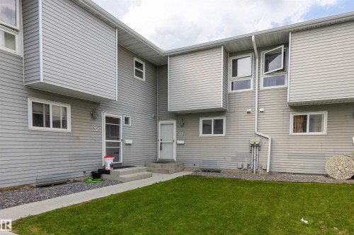 33 15710 Beaumaris Road, Edmonton, AB 