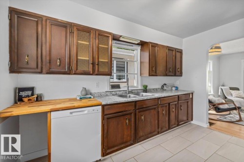 11227 52 Street, Edmonton, AB 