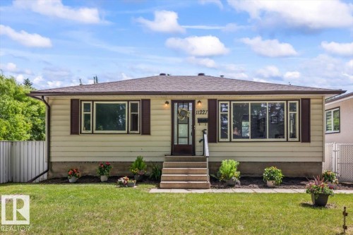 11227 52 Street, Edmonton, AB 