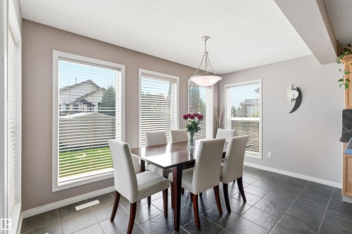 7307 Singer Way, Edmonton, AB - Indoor Photo Showing Dining Room