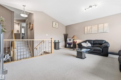 7307 Singer Way, Edmonton, AB - Indoor
