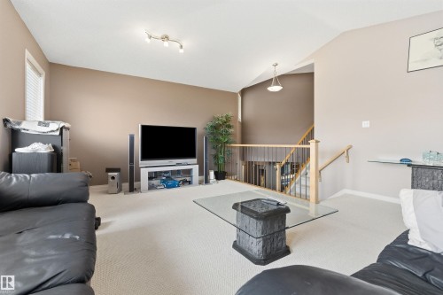 7307 Singer Way, Edmonton, AB - Indoor