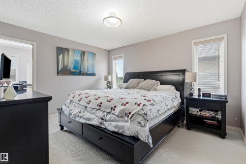 7307 Singer Way, Edmonton, AB - Indoor Photo Showing Bedroom