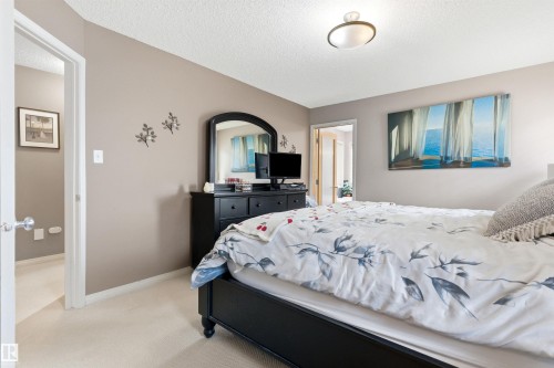 7307 Singer Way, Edmonton, AB - Indoor Photo Showing Bedroom