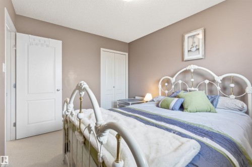 7307 Singer Way, Edmonton, AB - Indoor Photo Showing Bedroom