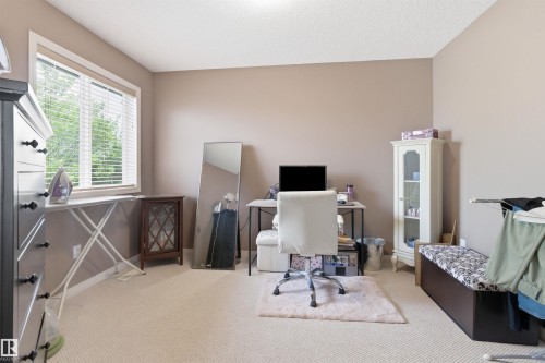 7307 Singer Way, Edmonton, AB - Indoor