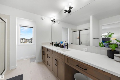 3569 Erlanger Link, Edmonton, AB 