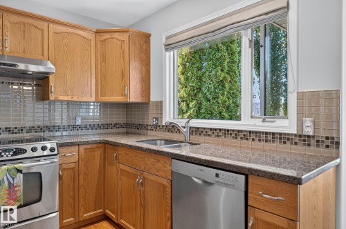 5939 157 Avenue, Edmonton, AB 