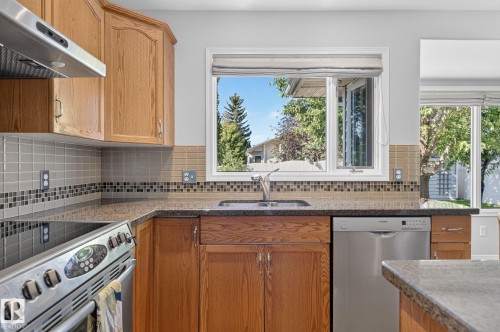 5939 157 Avenue, Edmonton, AB 