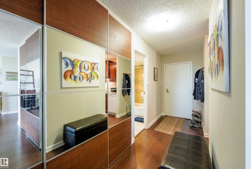 305 12121 Jasper Avenue, Edmonton, AB 