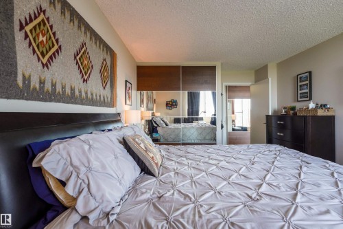 305 12121 Jasper Avenue, Edmonton, AB 